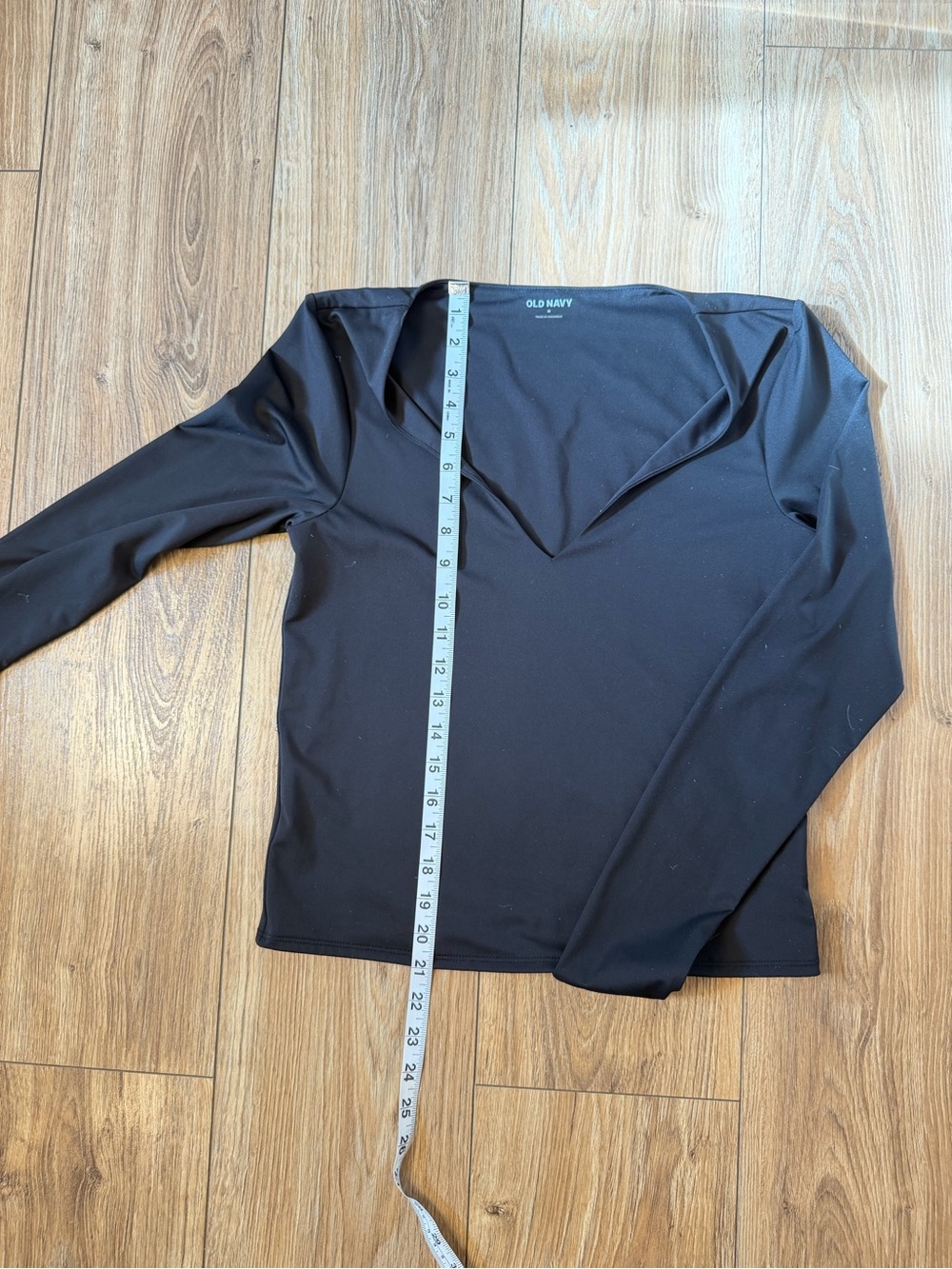 Old Navy Black Long Sleeve V-Neck Top - Slim Fit